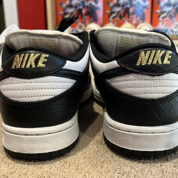 Size 10.5 - Nike SB Dunk Low Supreme Stars Black 2021 Panda Black White Gold Use